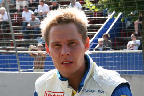 Allan Simonsen går en travl sæson i møde.